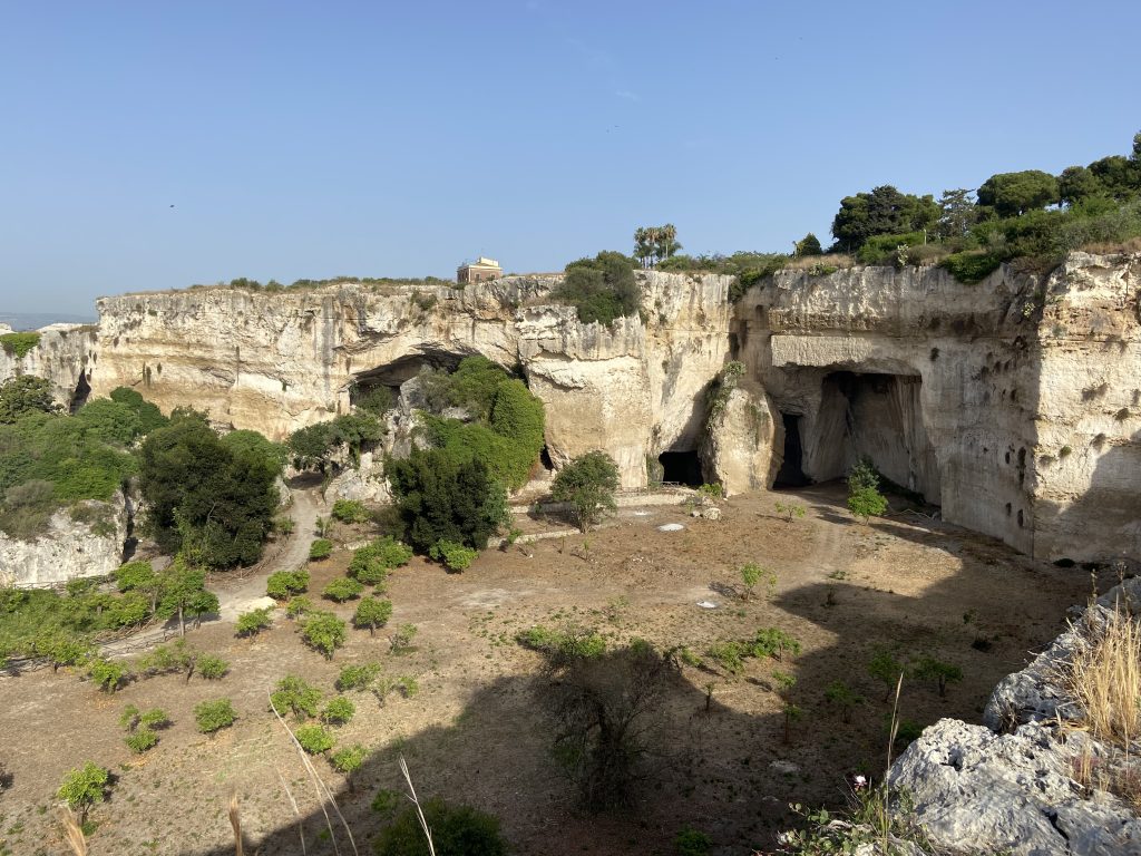 6 – Latomie